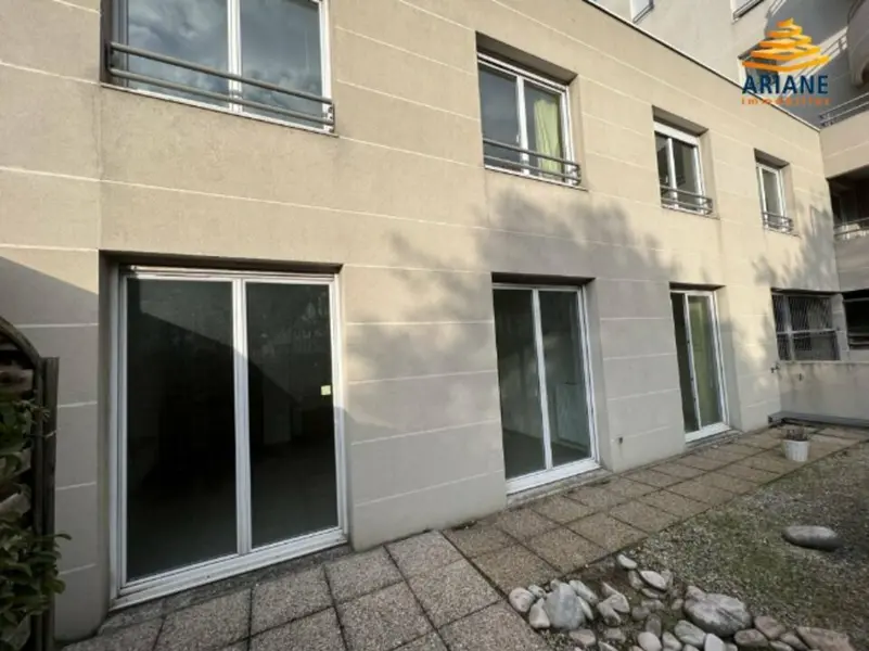 Bureaux avec terrasse de 30 m 2 à la vente 