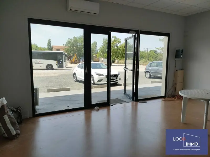 A louer Local commercial  57m² Saint-Caprais-de-Bordeaux