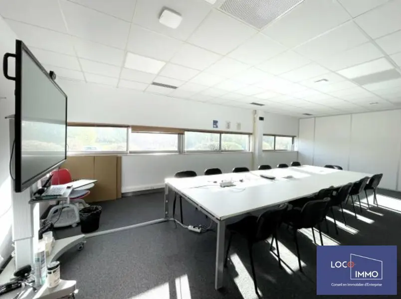 A louer Bureaux 1135m² Bordeaux