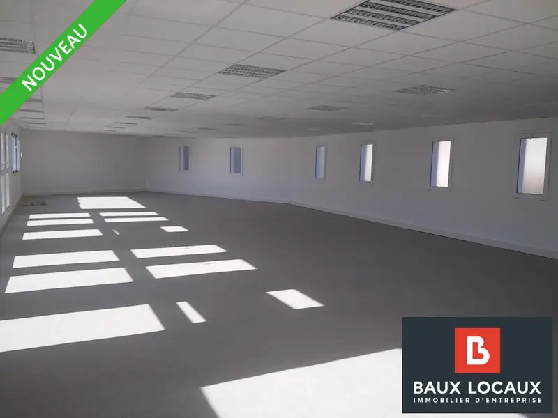 A LOUER BUREAUX 245 M² FONTCOUVERTE AVEC OPENSPACE ET PARKING