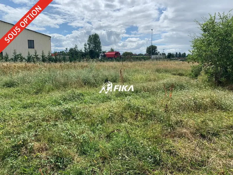 A VENDRE TERRAIN 8000 m² - (31410) NOÉ