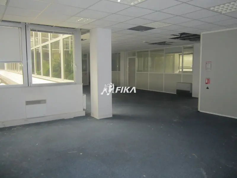 A VENDRE BUREAUX 322m² - (31100) TOULOUSE