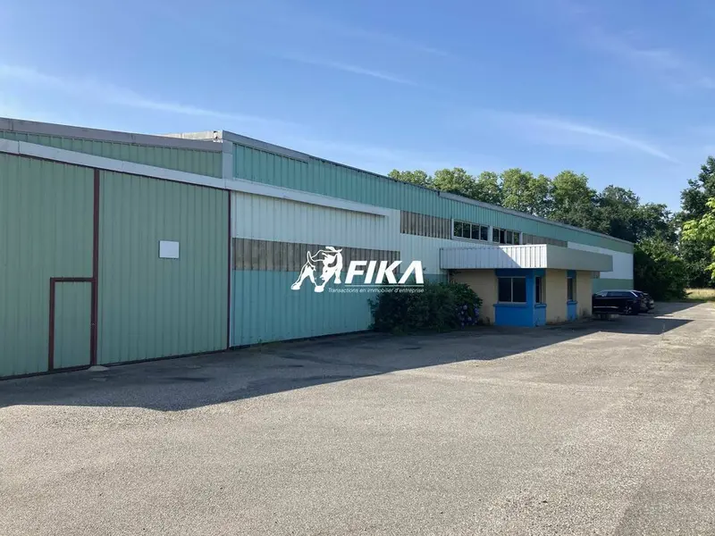 LOCAL D'ACTIVITÉ A VENDRE 3872m² - (82400) GOLFECH