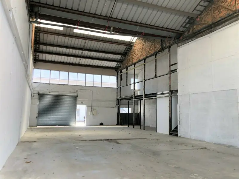 LOCAL D'ACTIVITES 370m² A LOUER 13011 MARSEILLE