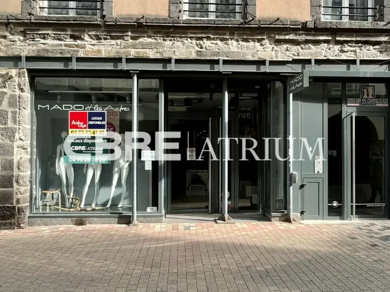 A louer Local commercial  85.8m² Clermont-Ferrand