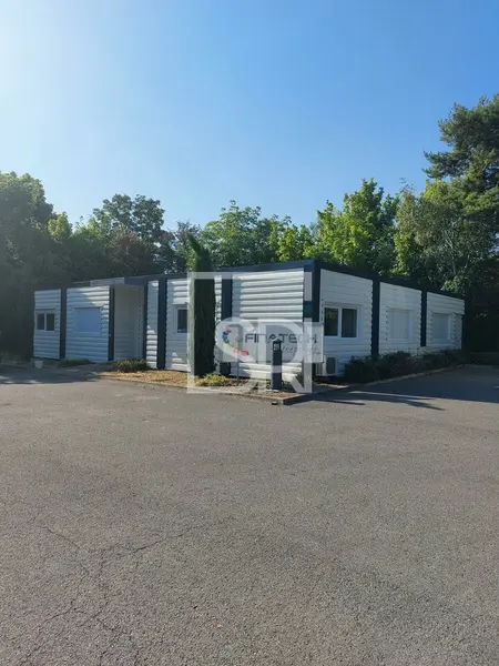 LOCATION BUREAUX 130 M² - RIOM 