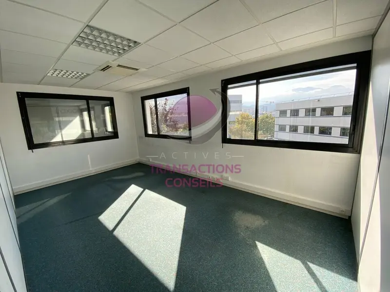 A vendre Bureaux 138m² Barberaz