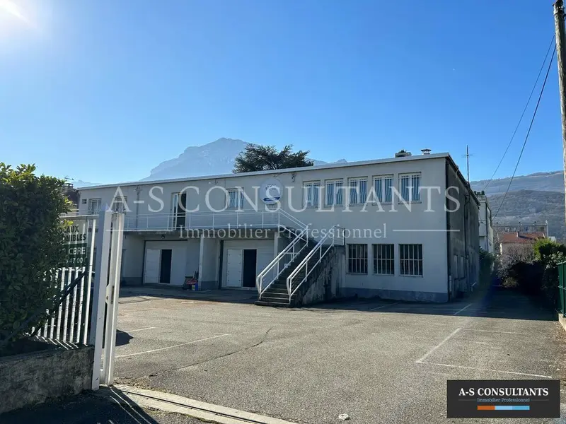 A vendre Locaux d'activité 852m² Seyssinet-Pariset