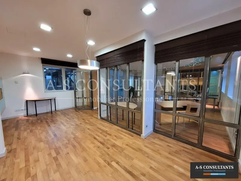 A vendre Bureaux 84m² Saint-Priest