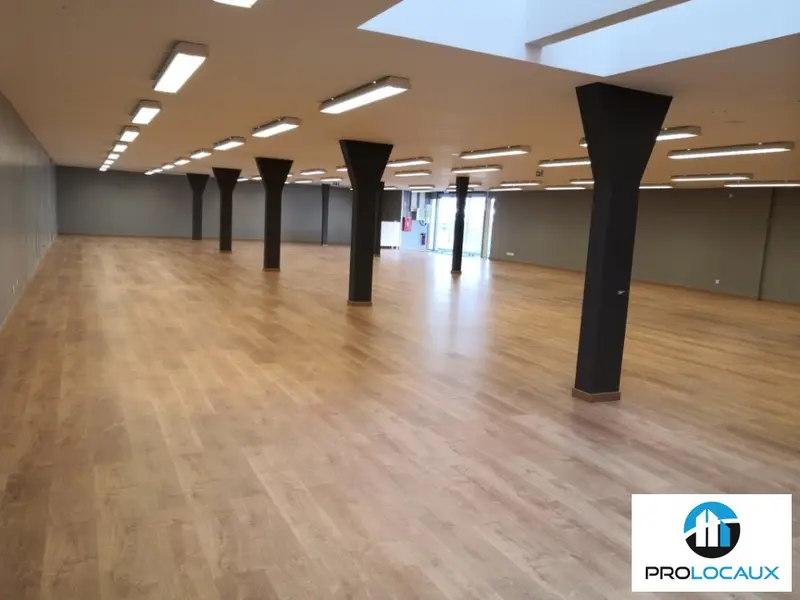 A vendre Local commercial  410m² Évreux