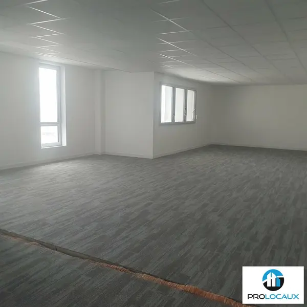 A vendre Bureaux 2487m² Voiron