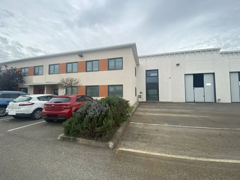 A louer Locaux d'activité 1175m² Meyzieu