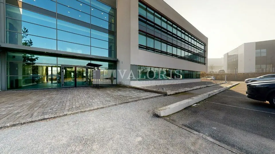 A louer Bureaux 140m² Champagne-au-Mont-d'Or