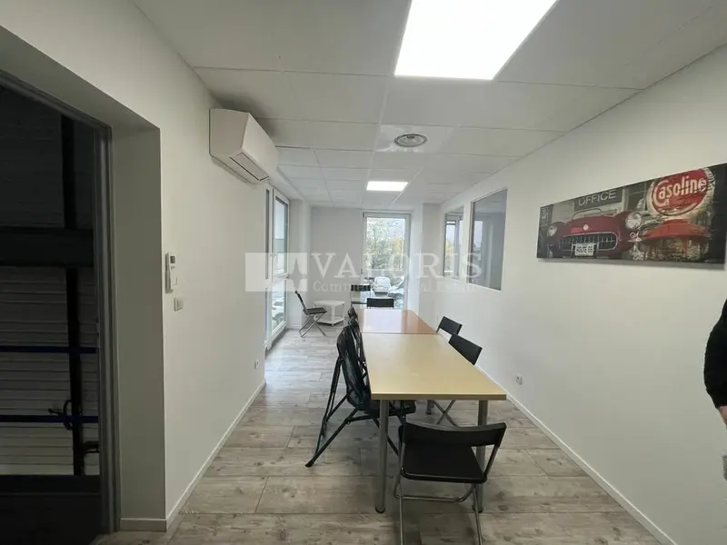 A louer Bureaux 200m² Bron