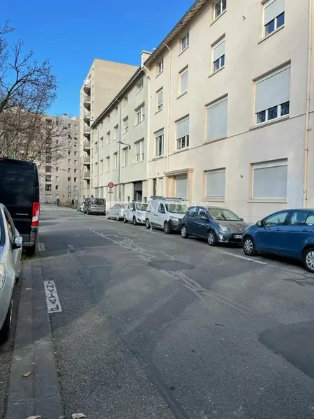 A louer Locaux d'activité 224.53m² Villeurbanne