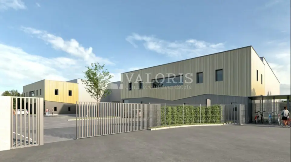 A vendre Locaux d'activité 3481m² Charnay-lès-Mâcon