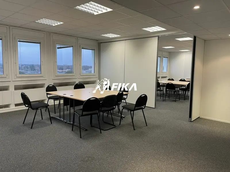 A VENDRE - BUREAUX 264 m² - (31100) TOULOUSE