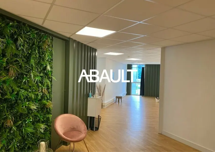 A louer Bureaux 314m² Eysines