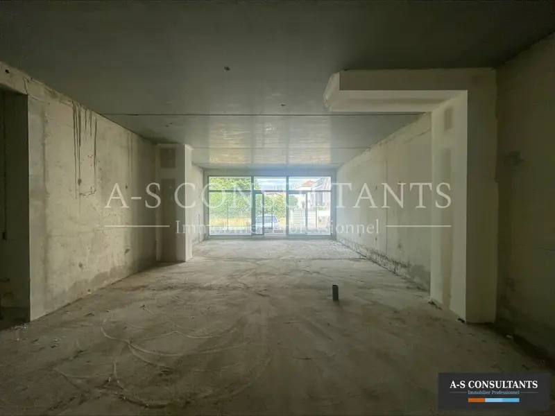 A louer Local commercial  83m² Châtillon-Saint-Jean