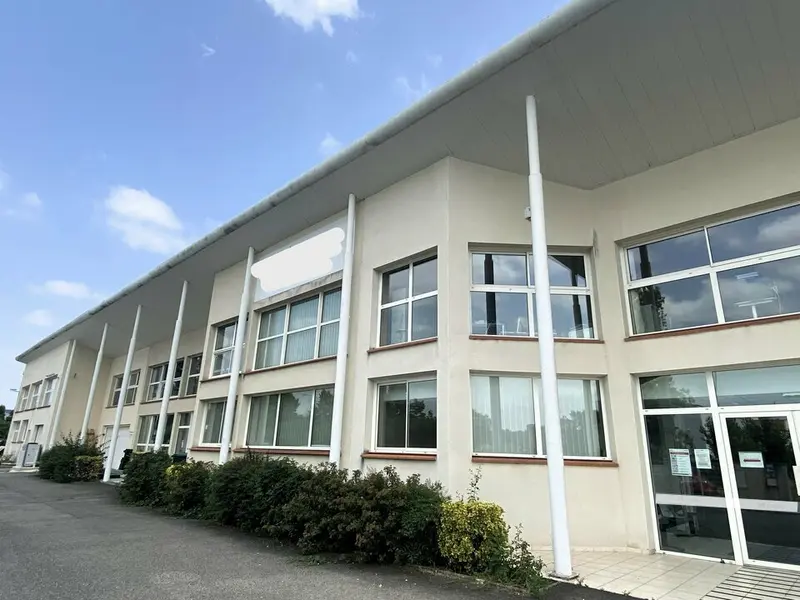 A LOUER BUREAUX 1306 m² (31170) TOURNEFEUILLE