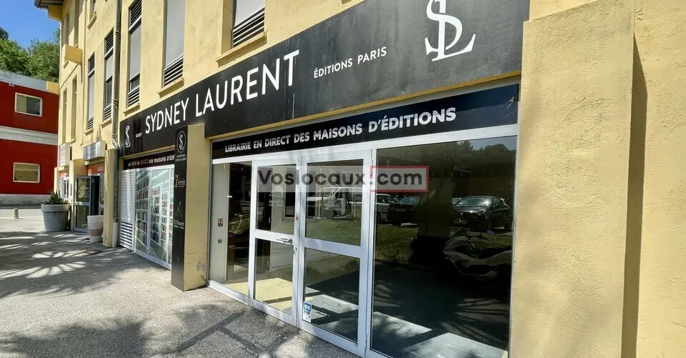 A louer : bureau en rez-de-chaussée de 100 m² à CAGNES-SUR-MER  