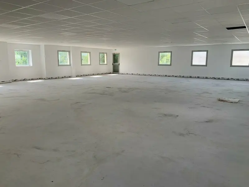 A vendre Bureaux 326m² Saint-Priest