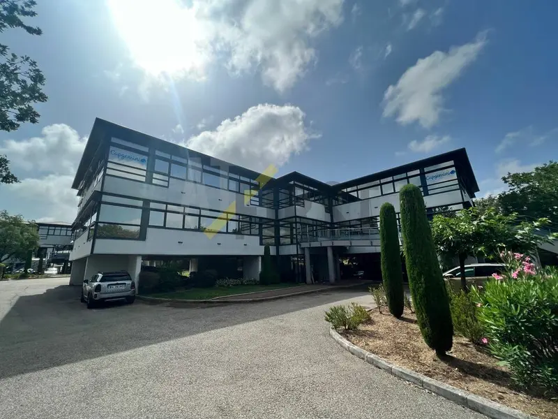 A louer Bureaux 249m² Biot