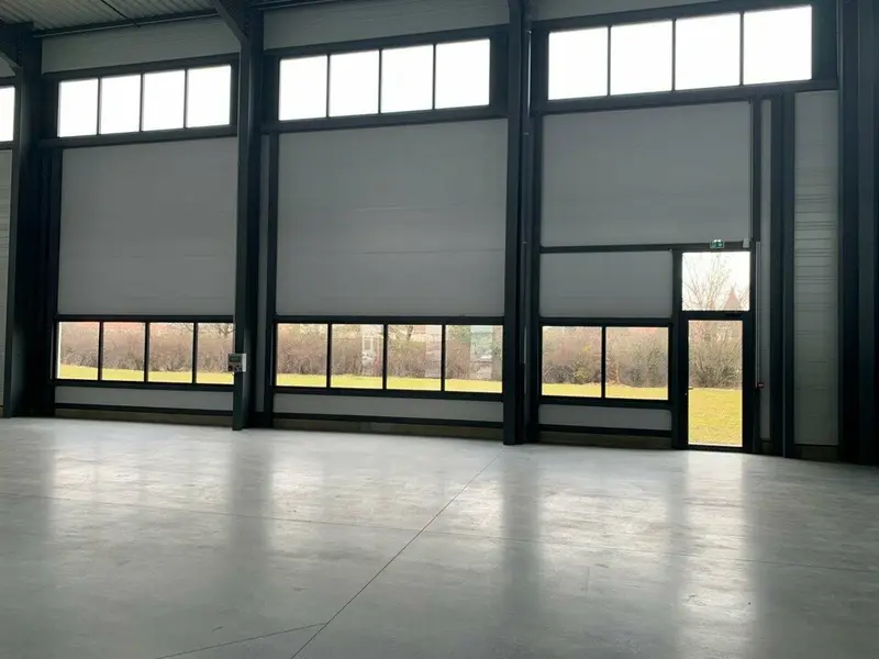 A louer Locaux d'activité 3440m² Saint-Quentin-Fallavier