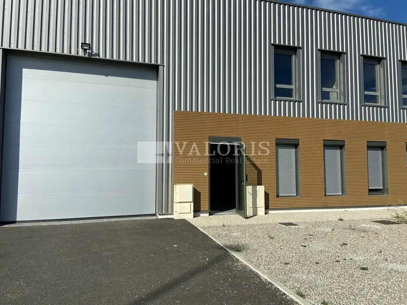 A louer Locaux d'activité 302m² Corbas