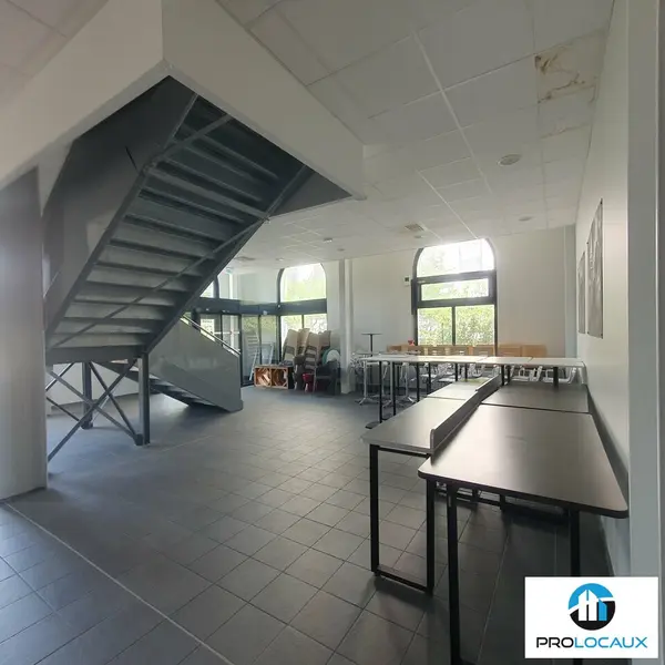 A louer Bureaux 805m² Grenoble