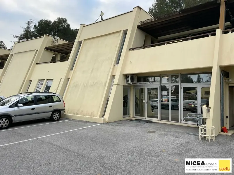 A louer Locaux d'activité 319m² Valbonne