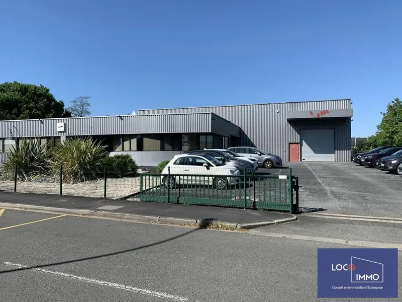 A louer Locaux d'activité 944m² Pessac