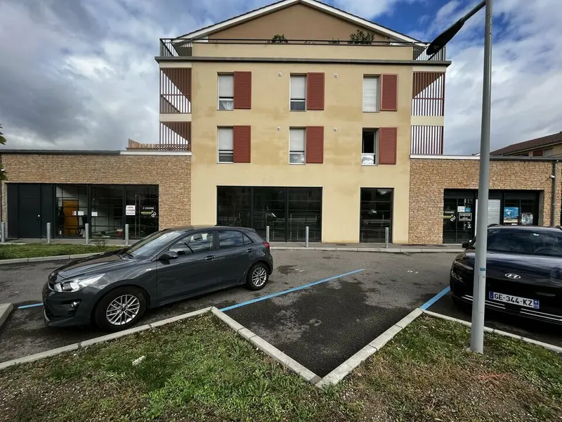 A vendre Local commercial  203.3m² Lozanne