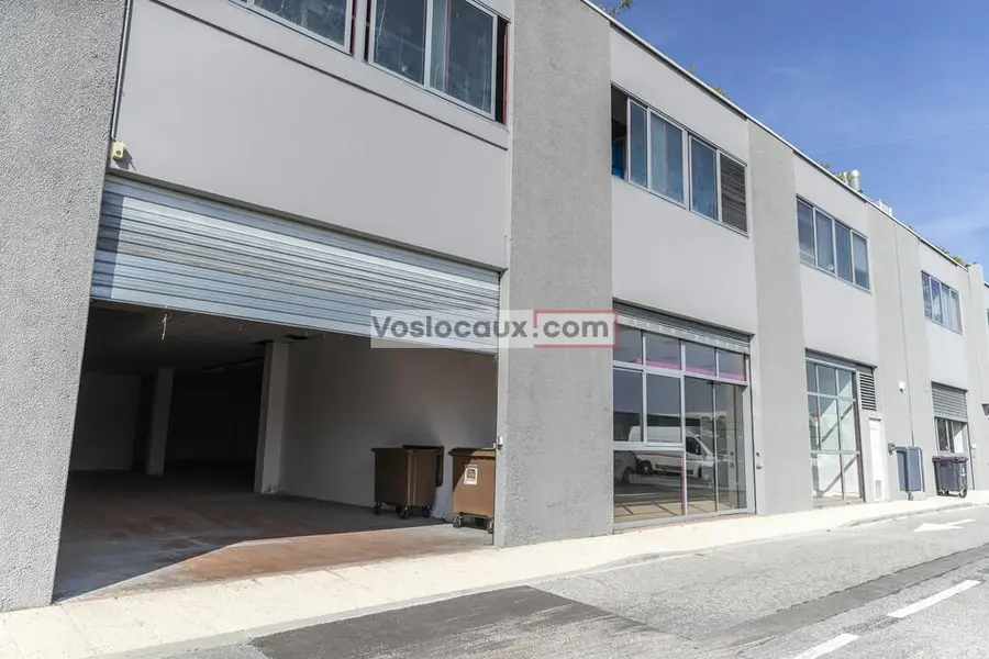 A louer Locaux d'activité 1000m² Villeneuve-Loubet