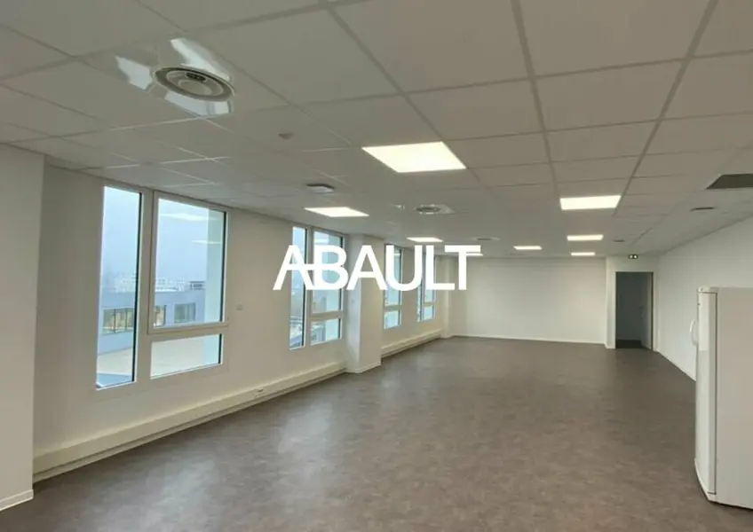 A VENDRE BUREAUX NEUFS VILLENAVE D'ORNON ENVIRON 243M²