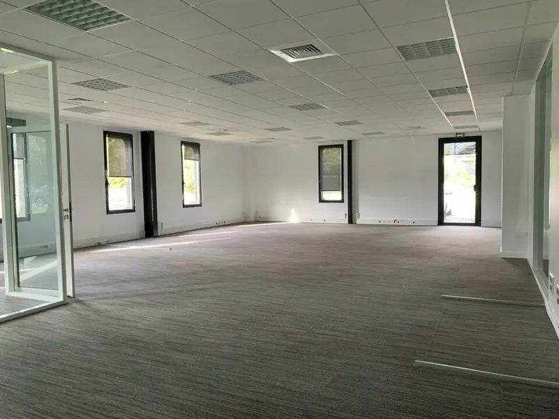 A louer Bureaux 402m² Vaulx-Milieu