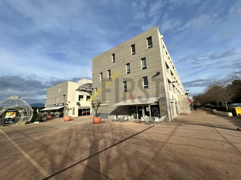 À LOUER BUREAUX DE 39m2 À PROXIMITÉ DE L'ESPACE SAINT PHILIPPE À BIOT