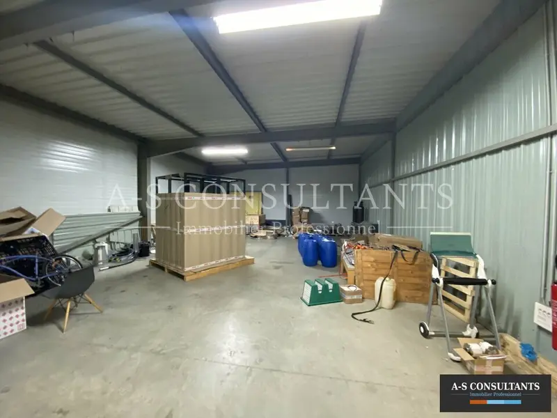 A vendre Locaux d'activité 1748m² Valence