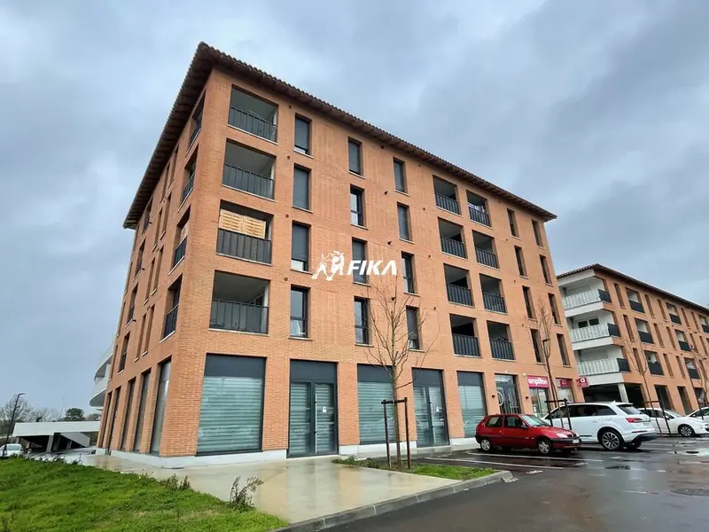 A VENDRE LOCAL COMMERCIAL 212 m² - (31790) SAINT-JORY