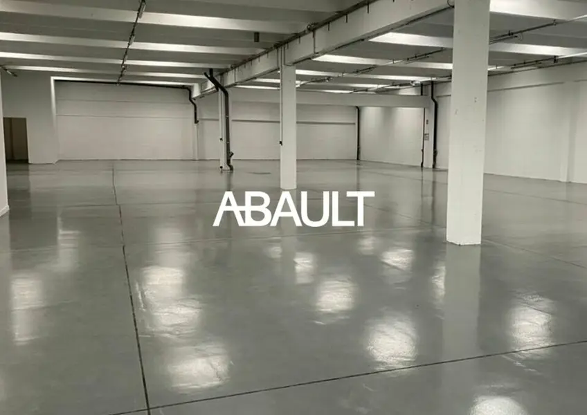 ARTIGUES A LOUER LOCAL COMMERCIAL/ACTIVITES ENVIRON 720M² 