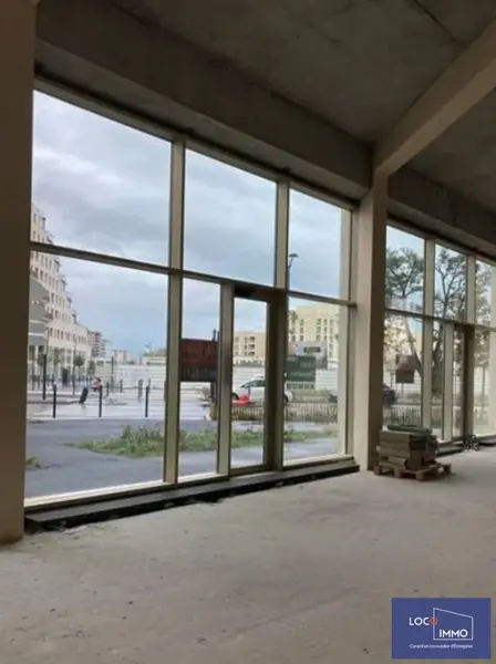 A louer Local commercial  205m² Bordeaux