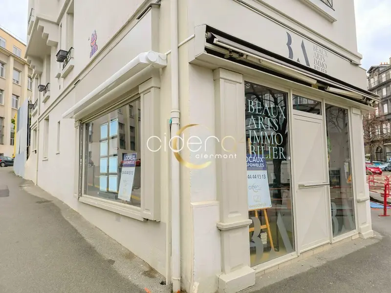 A vendre Local commercial  71m² Clermont-Ferrand