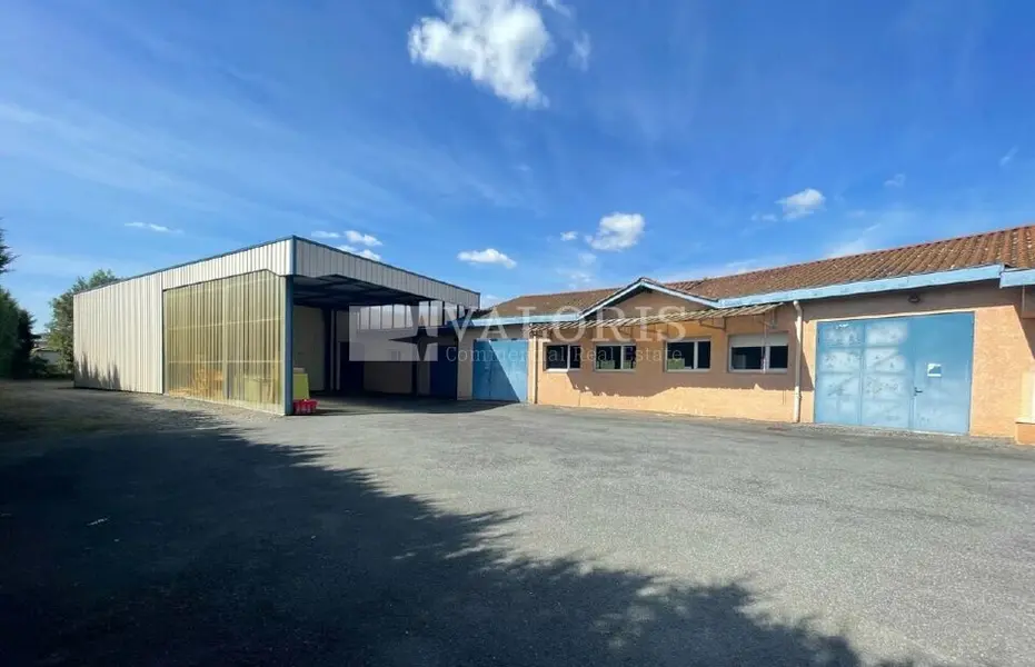 A vendre Locaux d'activité 1437m² Bessenay