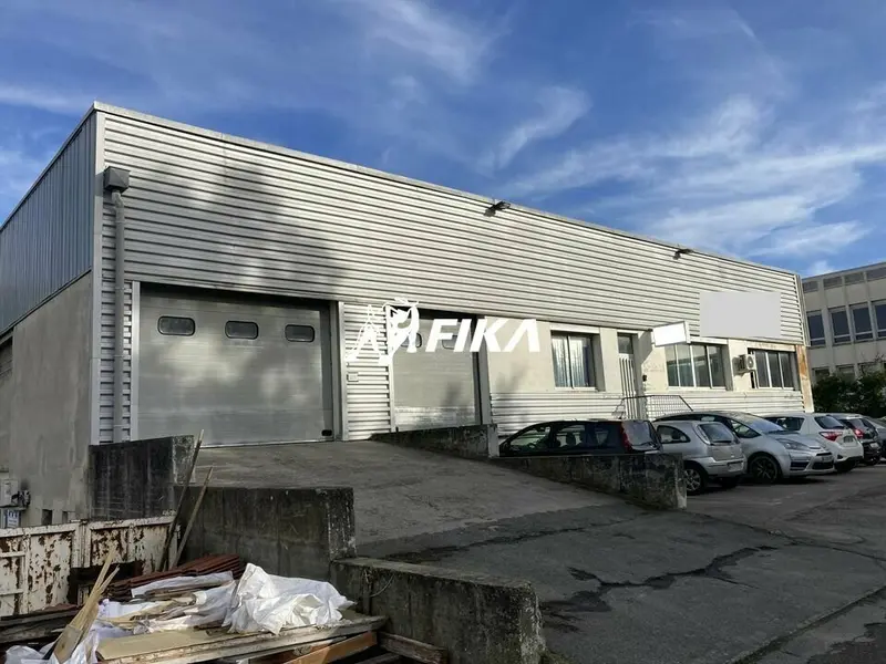 A VENDRE LOCAL D'ACTIVITÉ 776 m² - (31200) TOULOUSE