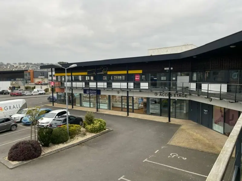 A LOUER - LANDERNEAU - BUREAUX 