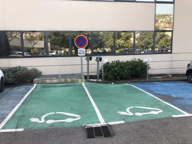 Bureaux de standing à louer en ZFU - 13016 Marseille